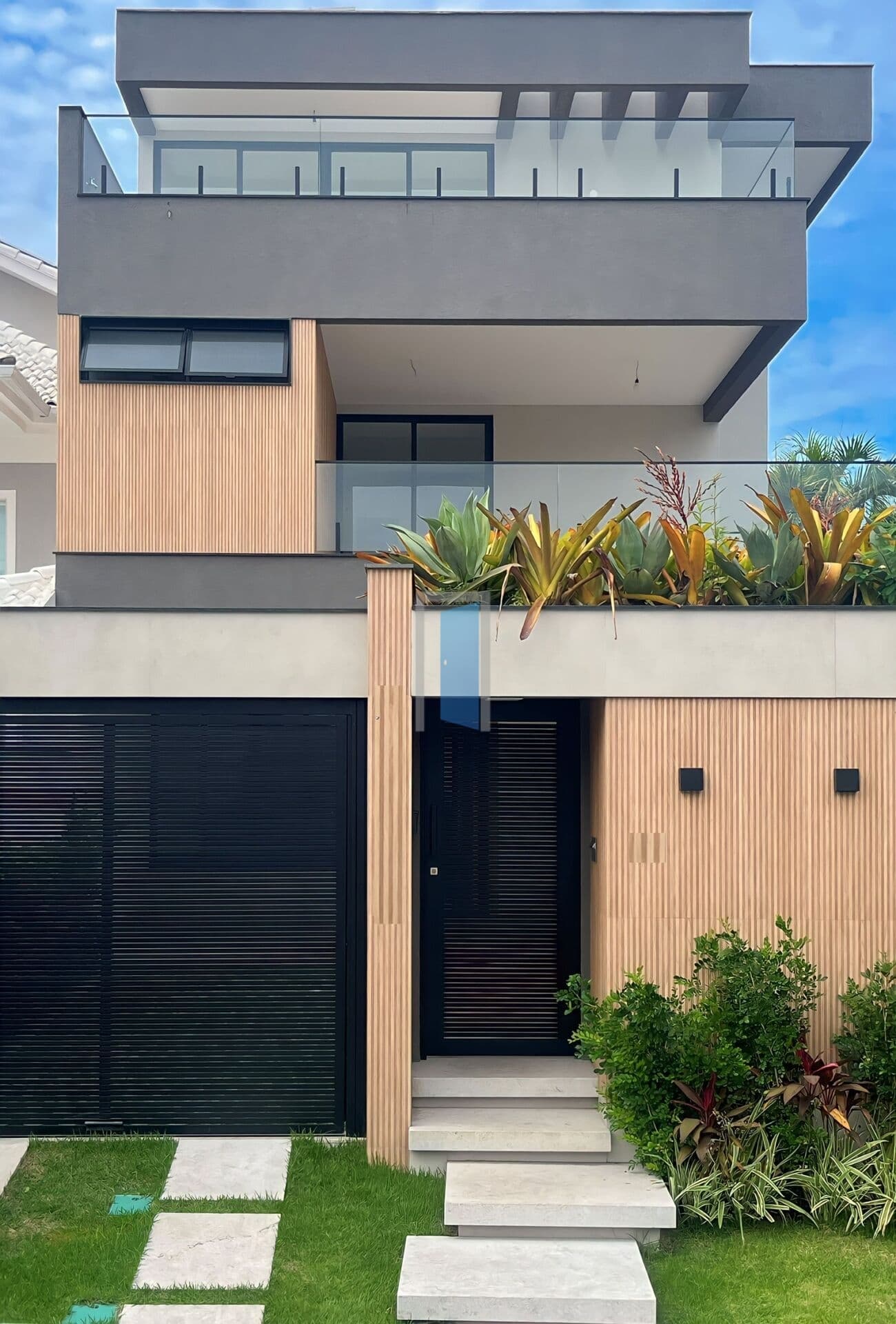 Magnífica Casa Triplex no Riviera Del Sol