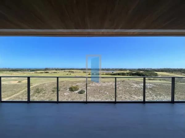 🏡✨ Apartamento no Oceana Golf | 231m² | 4 Suítes | 4 Vagas | 8° Andar✨
