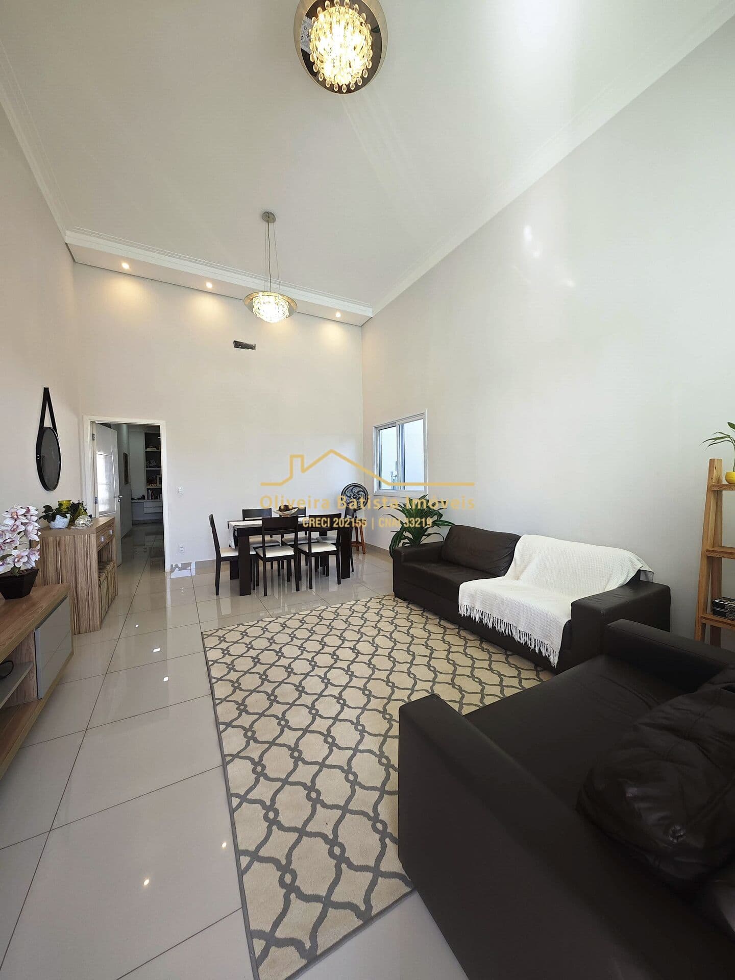 EXCELENTE CASA VALE DAS OLIVEIRAS