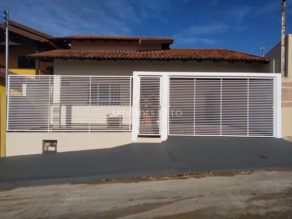 Casa no bairro Vila Rica, Itaí/SP