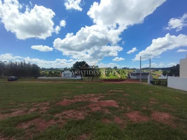 Terreno no Loteamento Riviera de Santa Cristina III, Itaí/SP