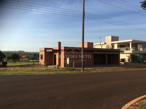 Casa em Loteamento acesso a Represa