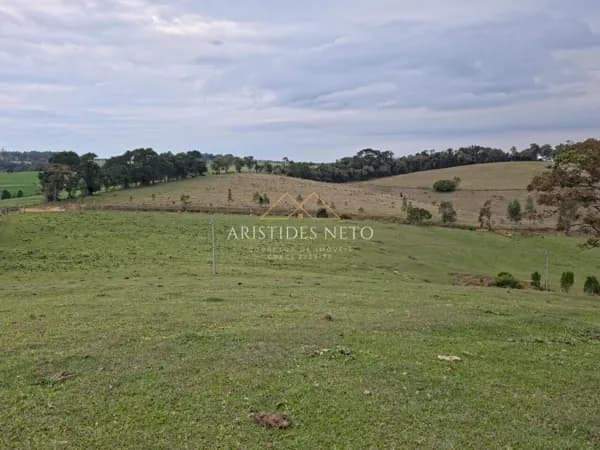 Excelente Sítio à venda na região de Botucatu SP