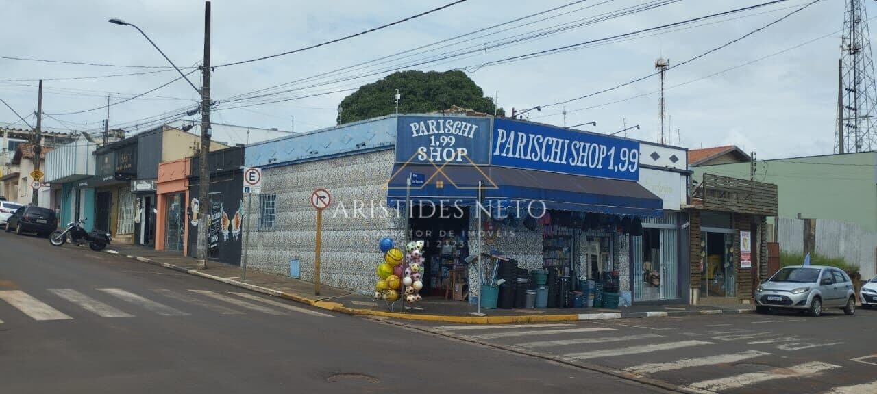 8 pontos comerciais localizados no centro da cidade, ótima opção para investimento, ao lado da igreja matriz, praça, bancos e os principais pontos comerciais da cidade.