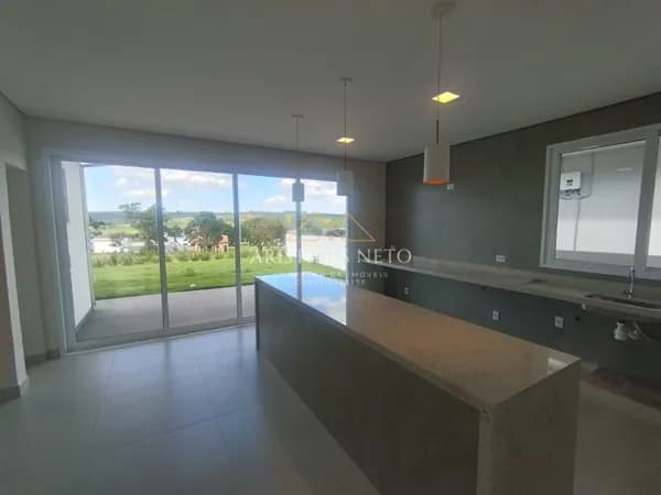 Casa Alto Padrão no Riviera de Santa Cristina III, Itaí/SP