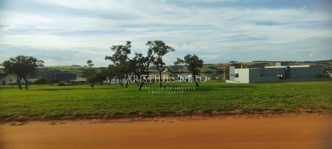 Terreno com vista para represa Riviera Santa Cristina 3