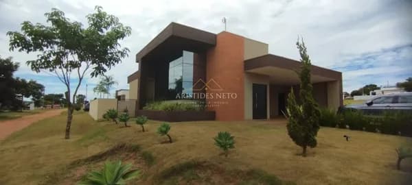 Casa Alto Padrão em Riviera de Santa Cristina III, Itaí/SP