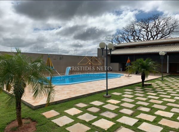 Casa Padrão com 2 suítes