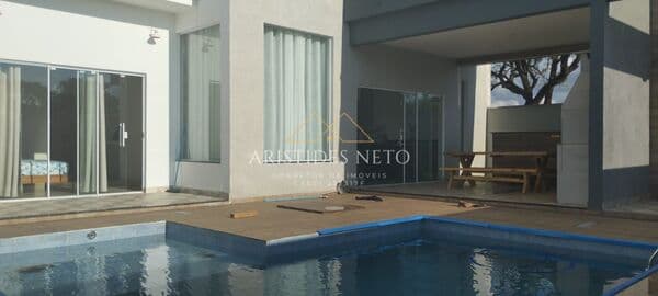 Casa Padrão loteamento fechado banhado pela represa