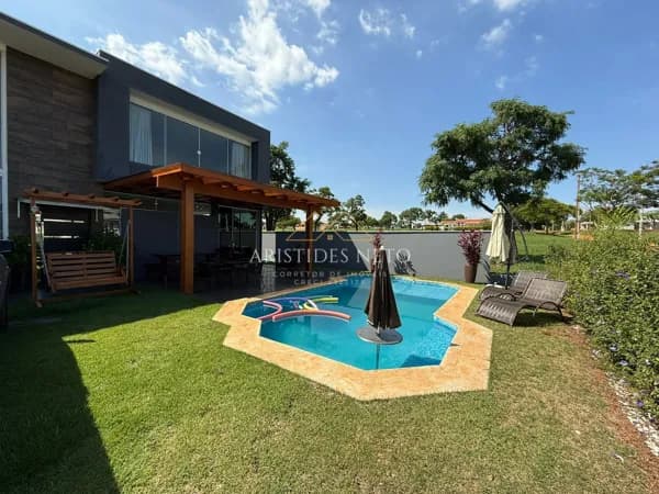 Casa Alto Padrão em Riviera de Santa Cristina III, Itaí/SP