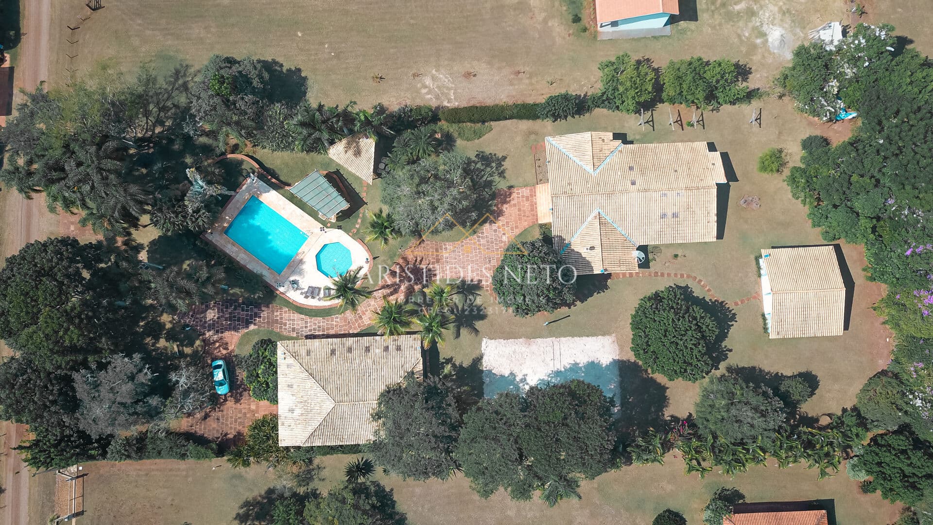 Casa Alto Padrão no Condomínio Parque Náutico, Itaí/SP