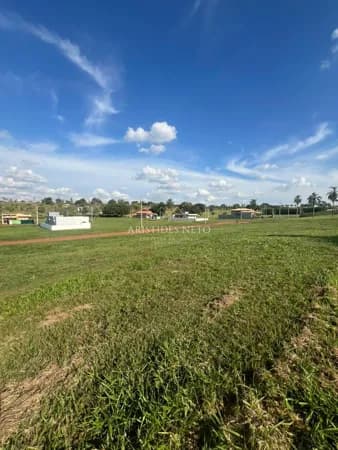 Terreno no Loteamento Riviera de Santa Cristina II, Itaí/SP