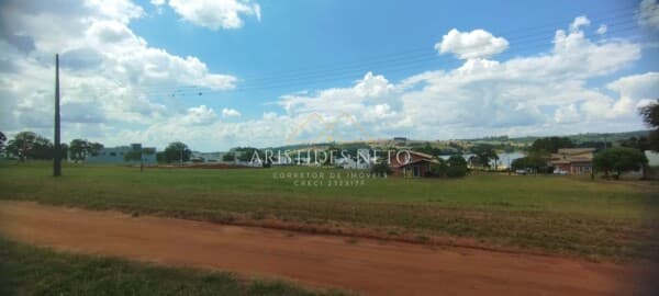 Terreno quadra IY com vista para represa