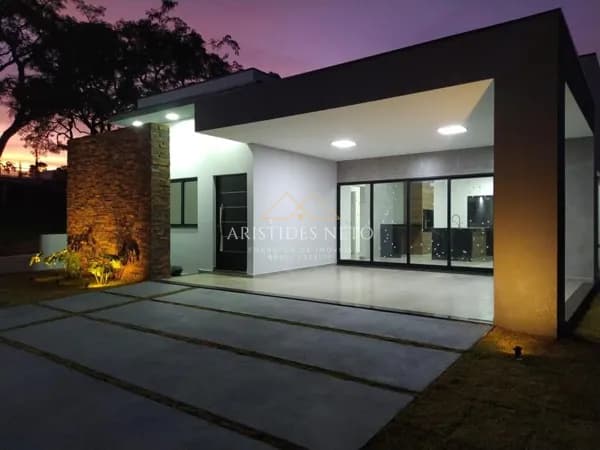 Casa Alto Padrão em Riviera de Santa Cristina III, Itaí/SP