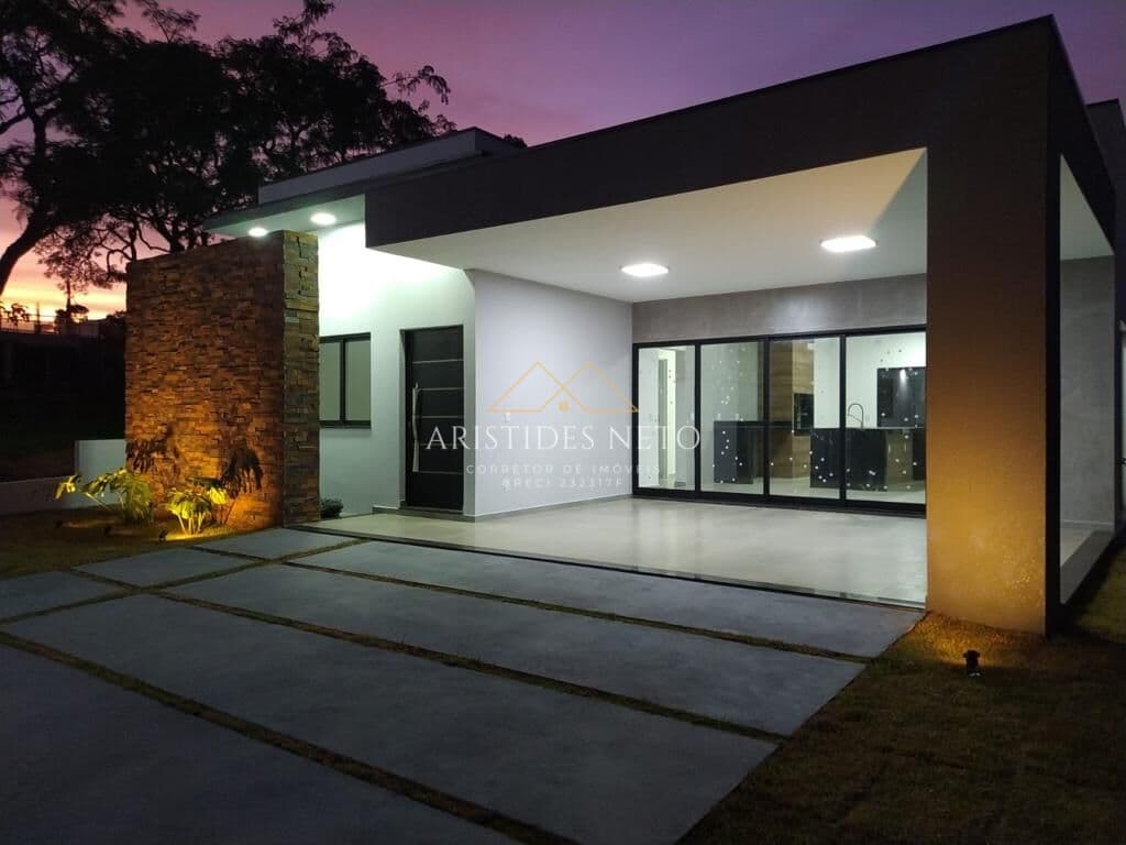 Casa Alto Padrão em Riviera de Santa Cristina III, Itaí/SP