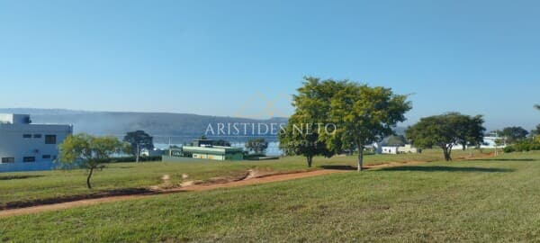 Terreno em loteamento com vista para represa