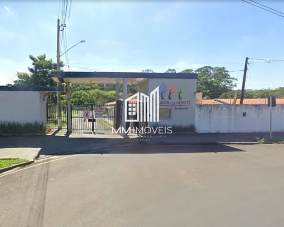 Casa no condomínio Quinta do Horto