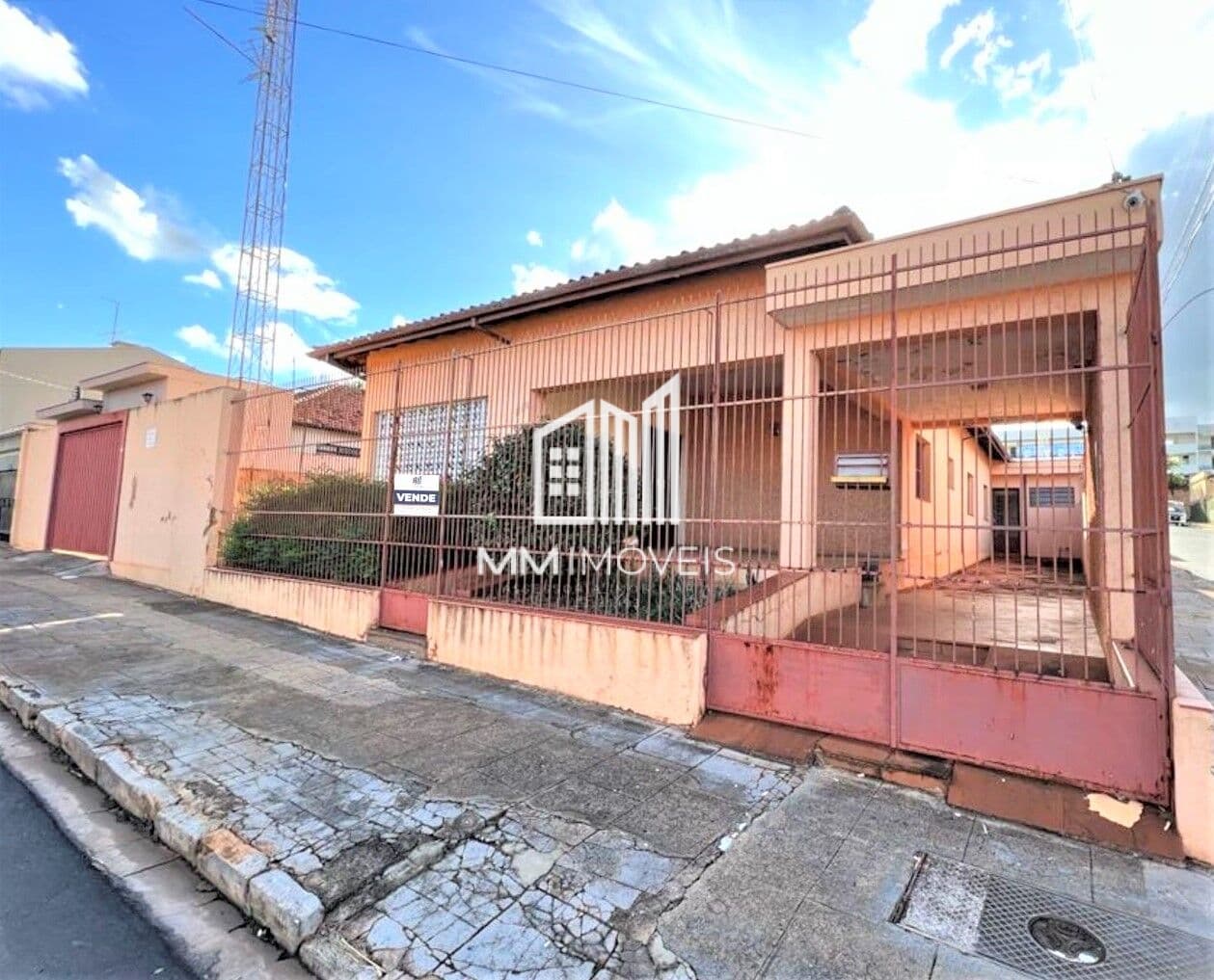 Casa à venda no Centro!