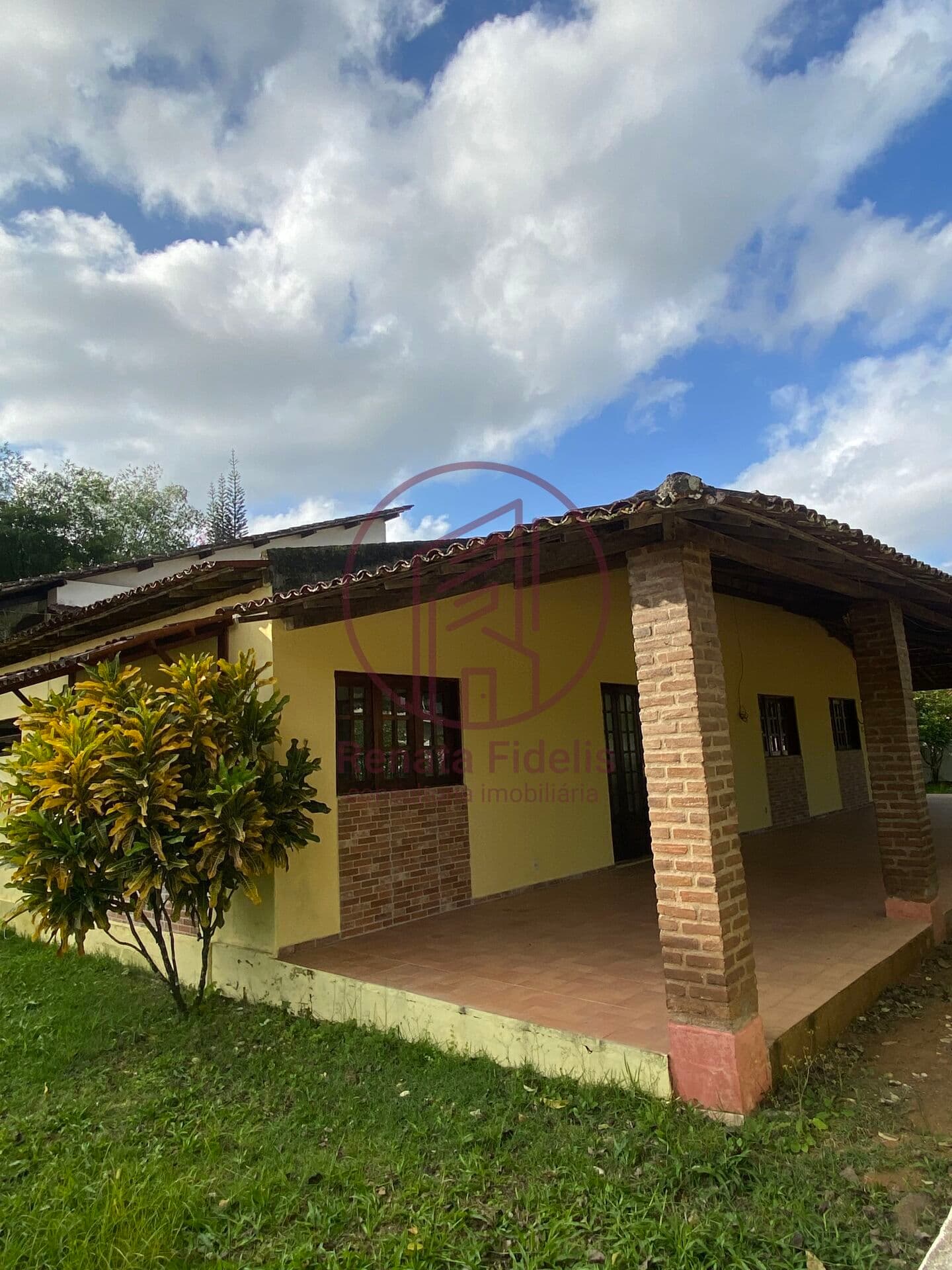 Casa à venda em condomínio