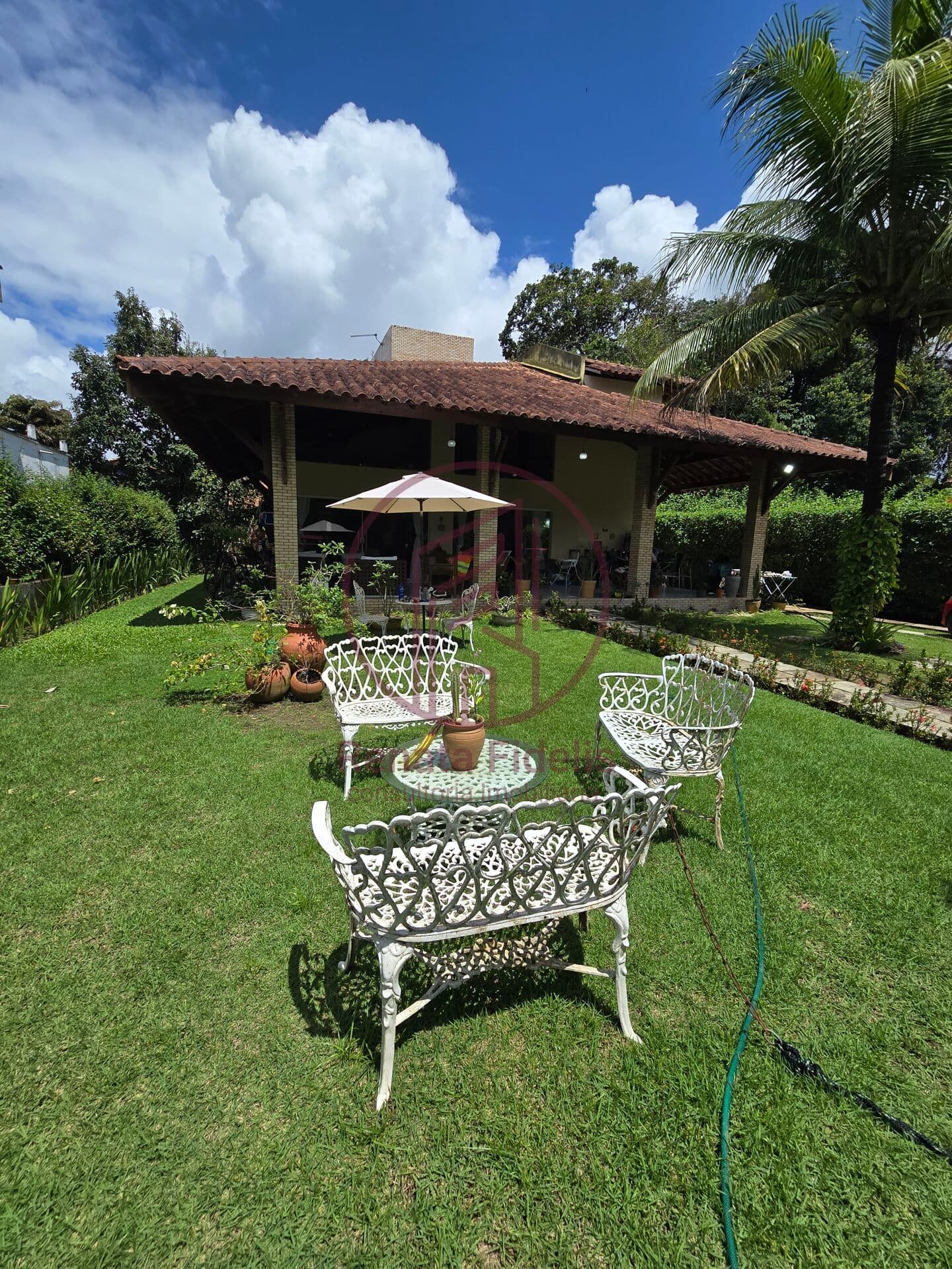 Casa em Aldeia com 4 quartos e estilo rústico