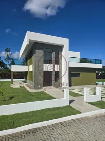 Casa à venda em Condomínio