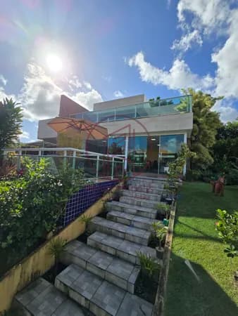 Casa em Aldeia com 3 suítes e piscina