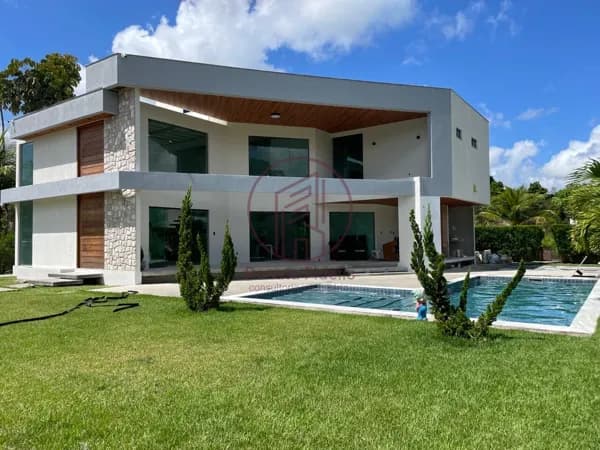 Casa de alto padrão à venda em Condomínio com 5 quartos