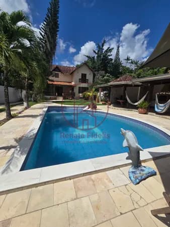 Casa disponível para locação fora de condomínio com piscina