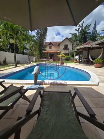 Casa à venda fora de condomínio com piscina