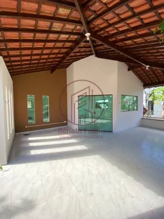 Vendo casa com 3 quartos em Condomínio de Aldeia