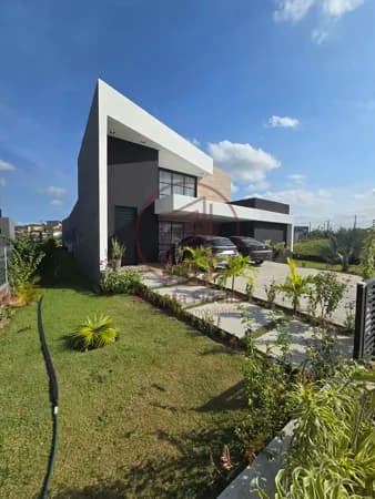 Casa alto padrão com 6 quartos + Piscina
