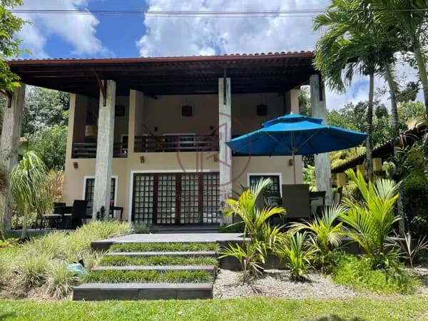 Casa à venda em Condomínio