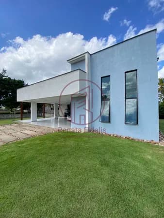 Casa em à venda em condomínio com lazer completo