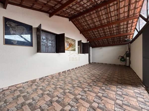 🏡 CASA COM TERRENO INTEIRO – 300m² – de 550mil por 480 mil 📍 Região da Vila São Geraldo – Taubaté