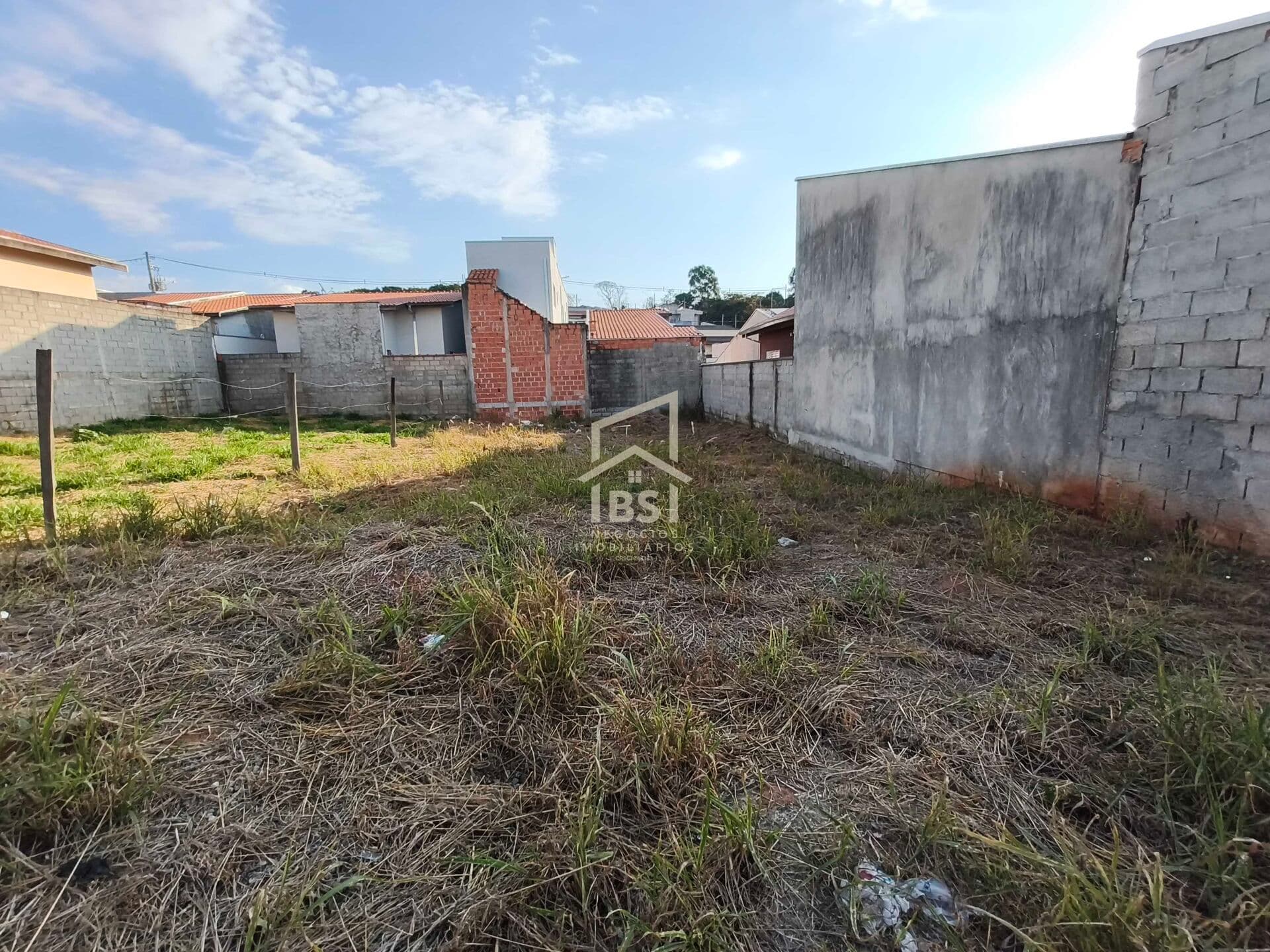 Lote/Terreno em Taubaté - Jardim Continental III