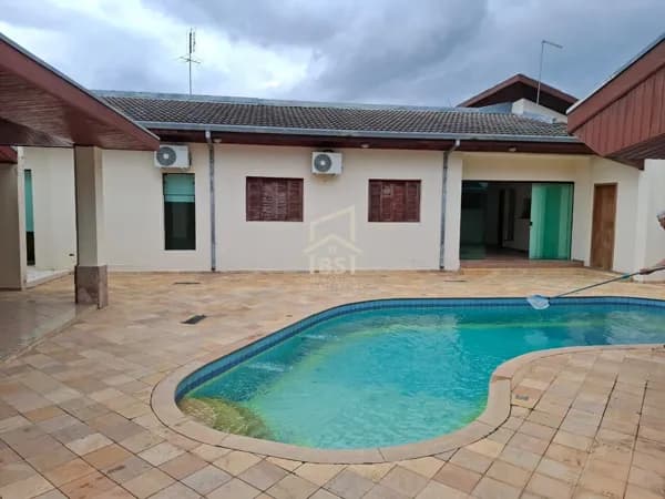 Casa Alto Padrão no Jardim Califórnia