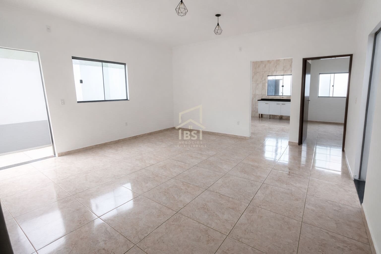 Casa com Edícula