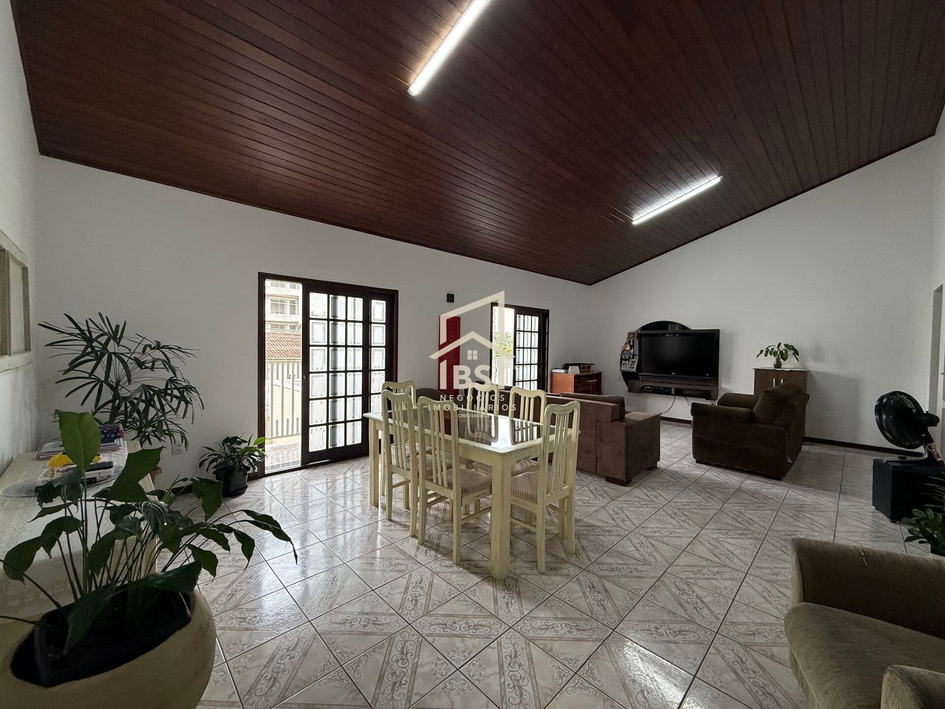 Sobrado com edicula