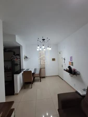 Apartamento com quintal amplo