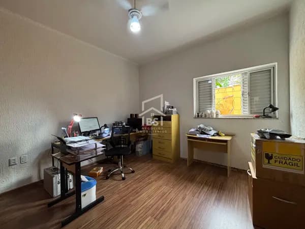 🏡 CASA AMPLA COM EXCELENTE POTENCIAL DE VALORIZAÇÃO – R$ 1.000.000,00