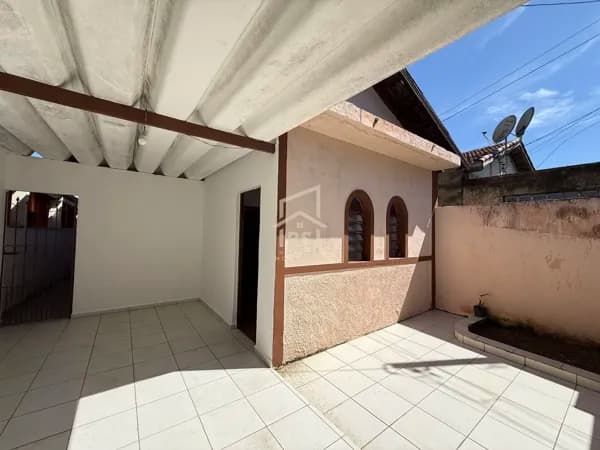 🏡 Casa Antiga com Potencial de Valorização! 🏡