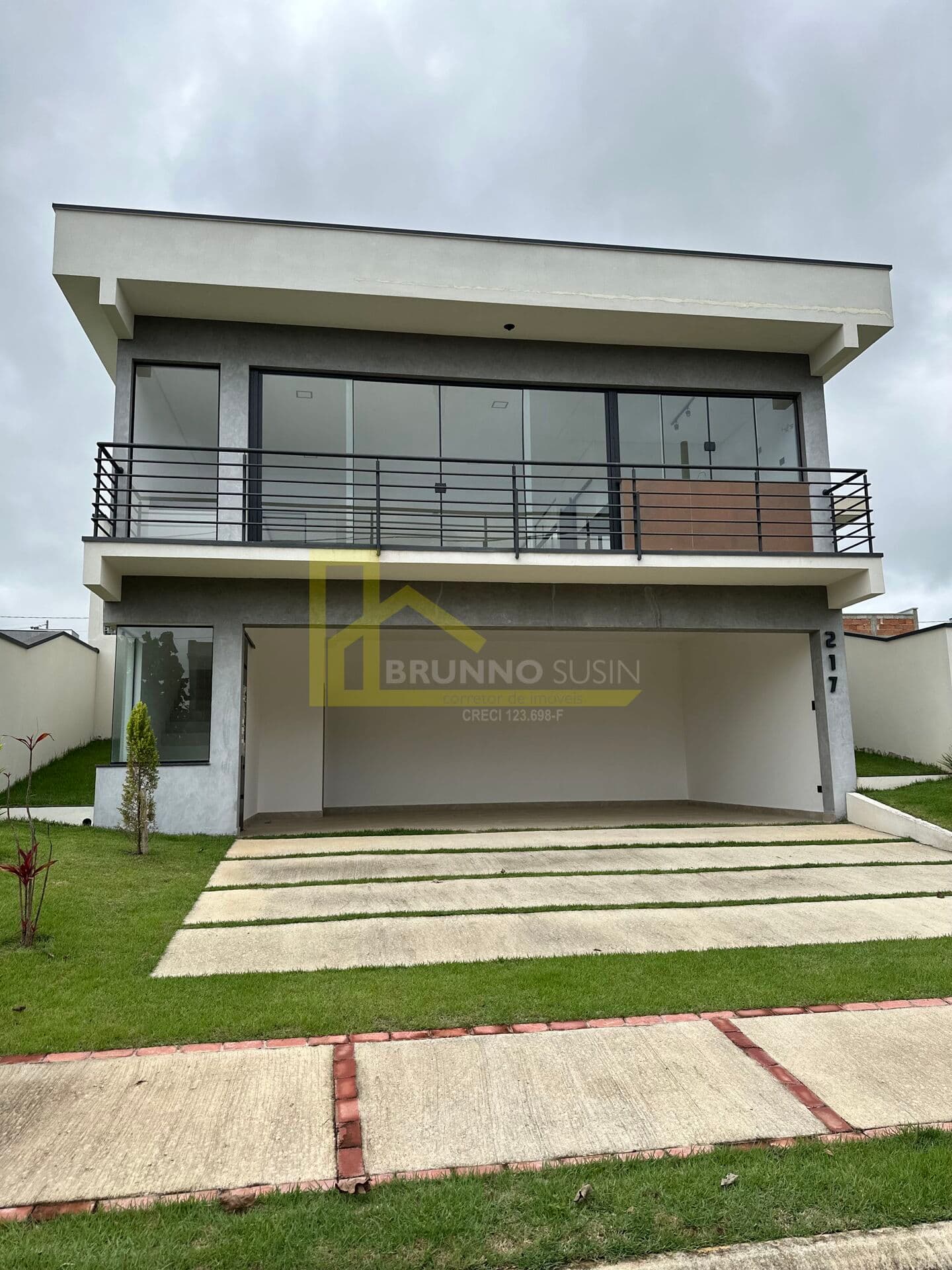 🏡 Linda casa em condomínio fechado- 💰 Preço de ocasião: R$ 860 mil
