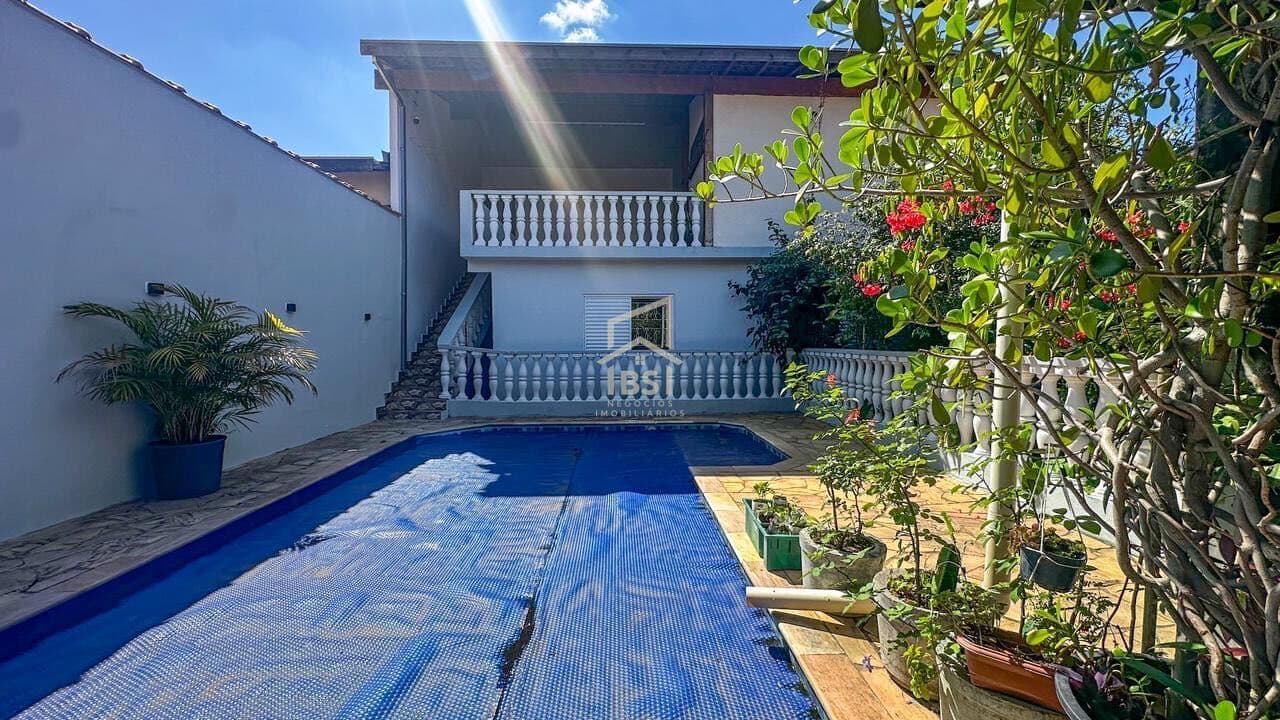 Sobrado em Tremembé - Parque Residencial Flor do Vale