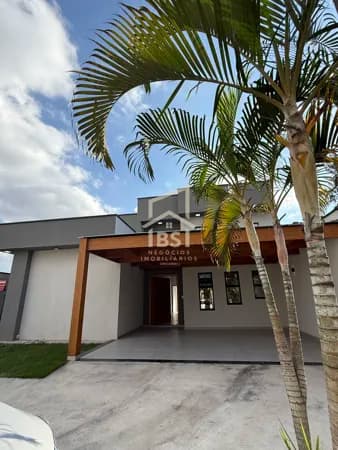 🏡 LINDA CASA TÉRREA COM PISCINA EM CONDOMÍNIO – R$890.000,00