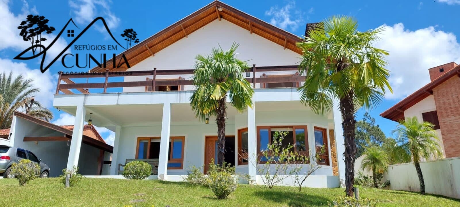 Casa Alto Padrão com 4 suítes!