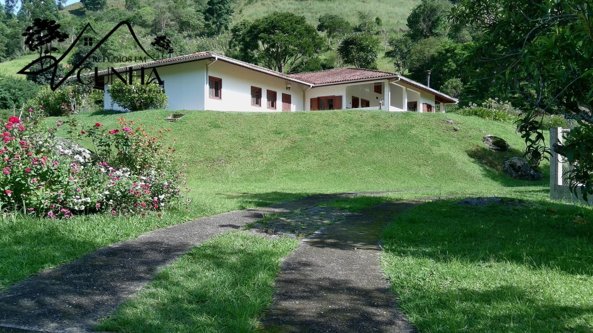 Sítio deslumbrante, com 6 nascentes, orquidário, pomar, horta e muito mais!