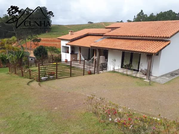 Fazenda/Sítios/Chácaras em Cunha - Centro