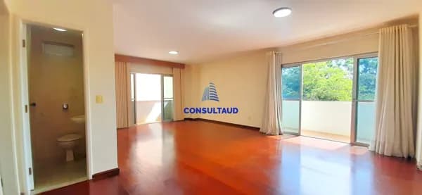 Apartamento no Centro de São Lourenço/MG.