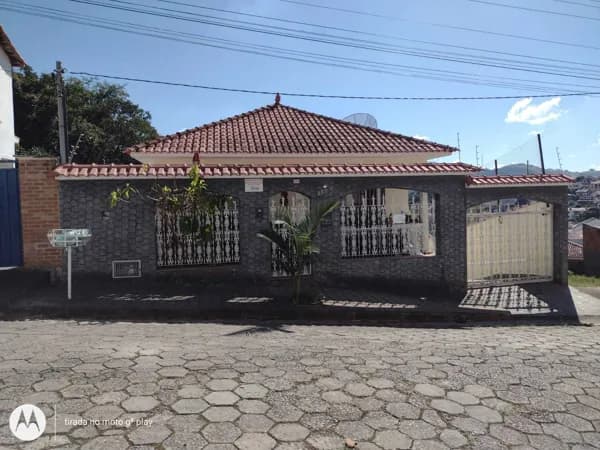 Casa em Solar dos Lagos, São Lourenço/MG