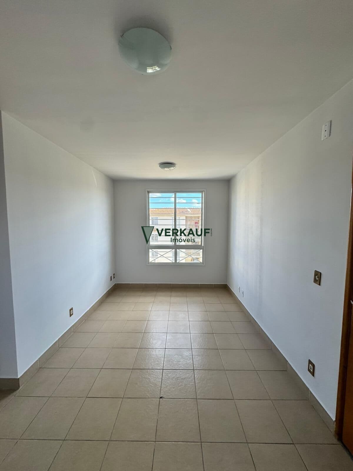 Apartamento Padrão 02 quartos - res Moinho dos ventos - Goiânia/Go